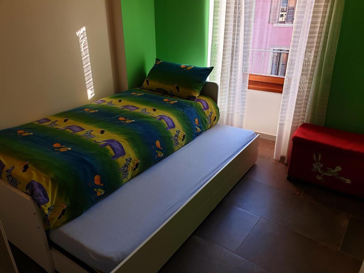 Dimora Rosso San Zeno - Wifi Veloce E Adatto Per Famiglie Verona Exterior foto